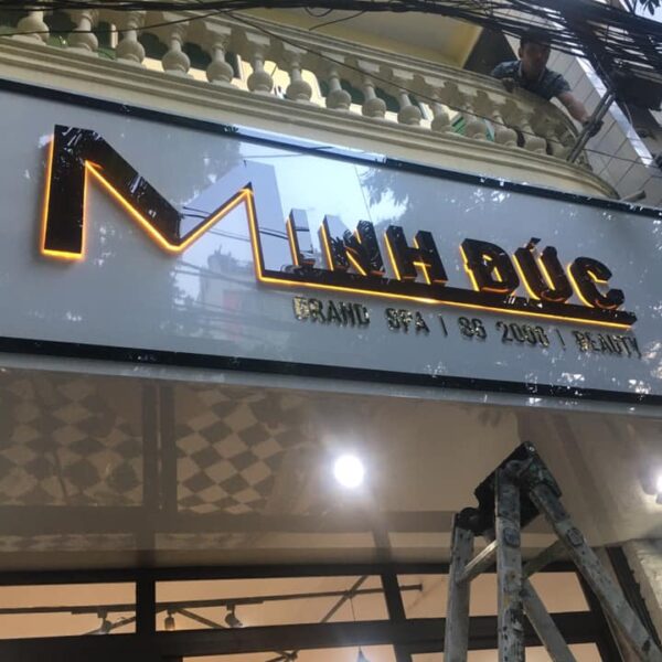 Thiết kế thi công biển spa