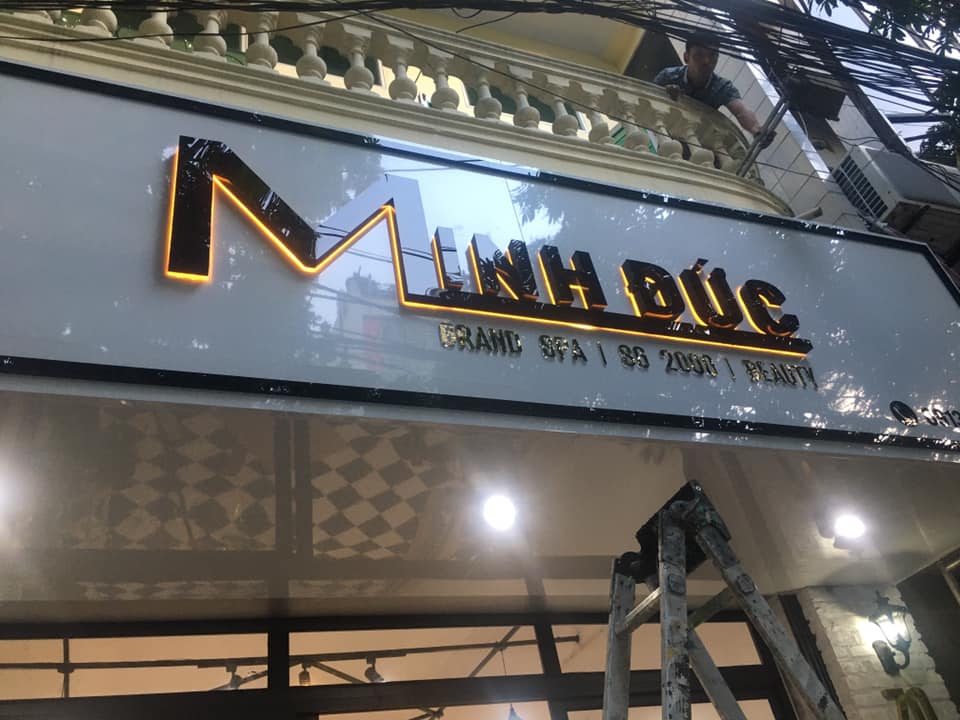 Thiết kế thi công biển spa