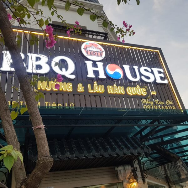 Thiết kế thi công biển quán lẩu